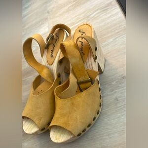 Free people clog heels